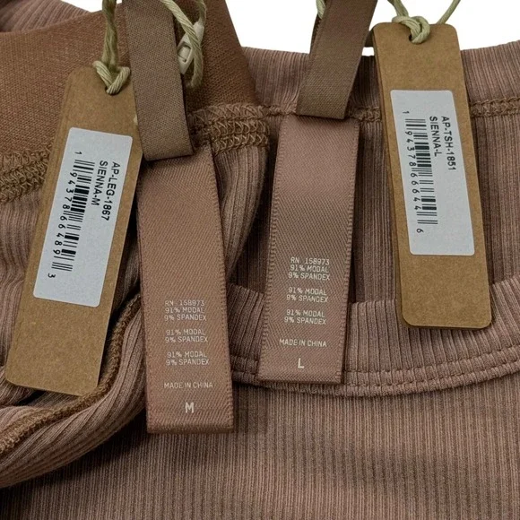 SKIMS Soft Lounge Rib Cropped T-Shirt + Leggings Set Team USA Sienna M/L - Picture 13 of 14